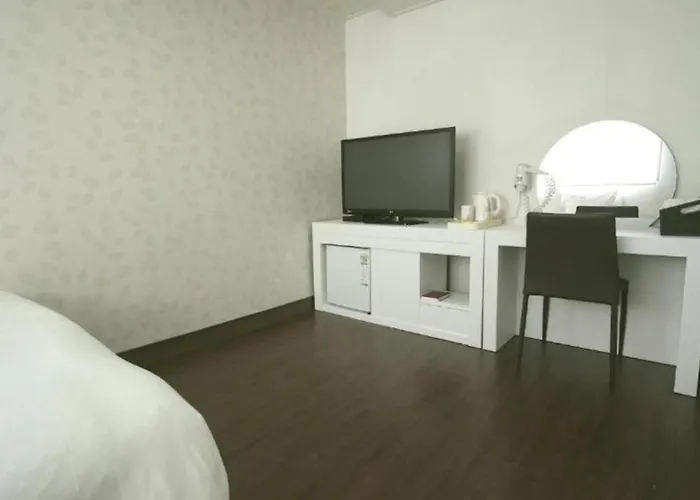 Mumum Hotel 3*