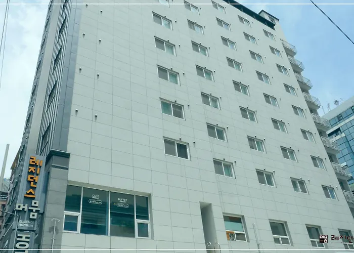 Mumum Hotel